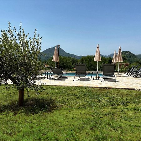 Eco Villas Merak Virpazar Exteriör bild