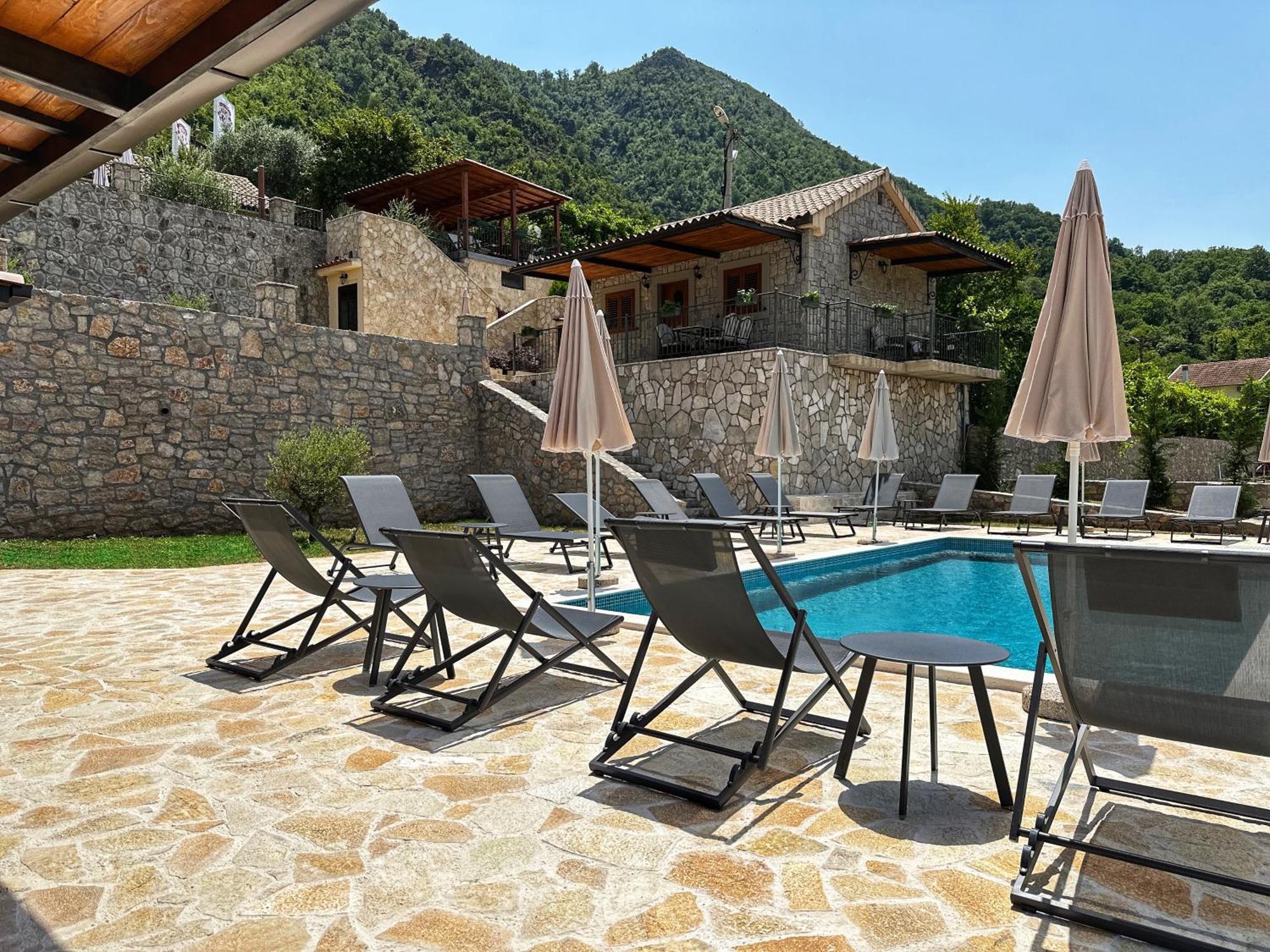 Eco Villas Merak Virpazar Exteriör bild