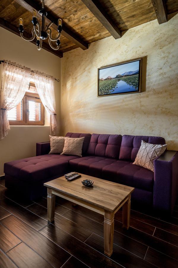 Eco Villas Merak Virpazar Exteriör bild